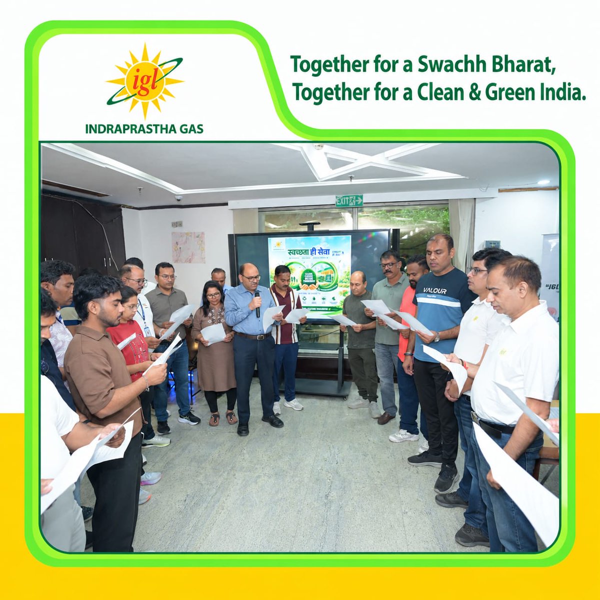 IGLConnect's tweet photo. IGL has demonstrated its commitment towards  'Swachh Bharat', it has once again reemphasized it's vision of Clean and Green Energy solutions, as a further step towards our collective dream of 'Clean and Green' INDIA. Today IGL employees took pledge for swachhta bharat during chess & carom tournament.

#SwachhBharat #SwachhBharatAbhiyan #CleanIndia #GreenIndia #CleanAndGreenIndia #CleanEnergy #GreenEnergy #CleanAndGreenEnergy #IGL #IndraprasthaGas #SustainableIndia #Sustainability #SwachhtaPledge #SwachhtaHiSeva #EmployeeEngagement #ChessAndCarrom #TogetherForACleanerIndia #CleanGreenFuture #GreenFuture #ResponsibleIndia

@PetroleumMin @OfficeofHSP
@Secretary_MoPNG @PNGRB
@PesoNagpur @subhankarRcgc
@mohit02121970 @CPDelhi
@TransportDelhi