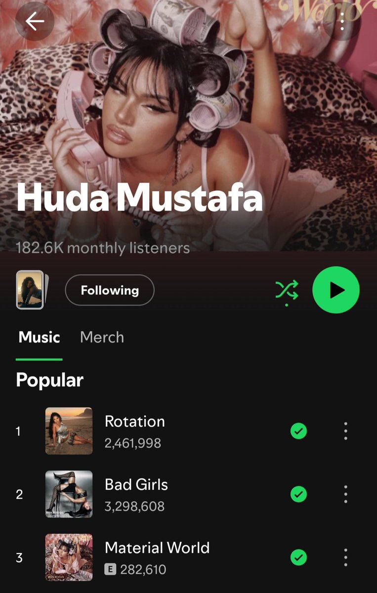 yelimsecaf_'s tweet photo. Huda has not reached millions in her music? I bet in your twitter echo chamber, olandria has. What happened to you heffas outstreaming Huda? The best you people can do is bot that girls IG followers and engagement as you spam hashtags on twitter in the name of trending. https://t.co/sGGtkZoeSj