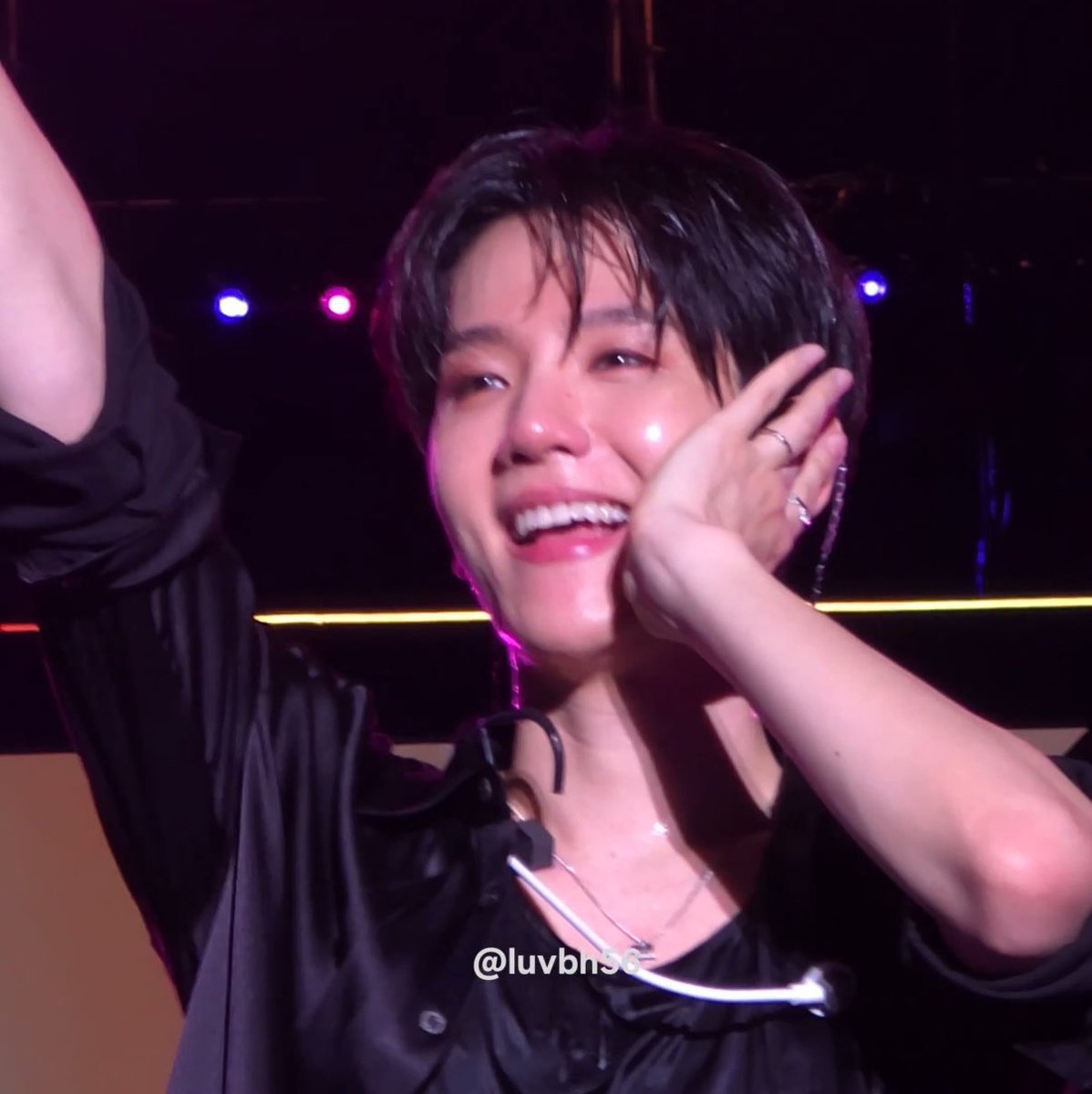 Ace_BBH's tweet photo. A star born for the stage 🥹🤍 https://t.co/O7AcgyQVj0