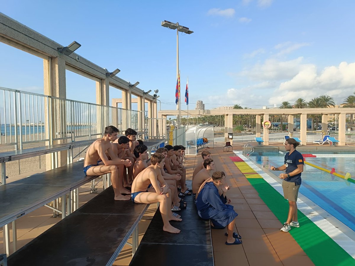 cnswaterpolo's tweet photo. CN Mataró 5 - CN Sabadell 17. Juvenil masculí. Lliga Catalana, 1a fase.
#somCNsabadell #adnclub #plapedreraCNS #somwaterpolo https://t.co/gt4dj71E7W