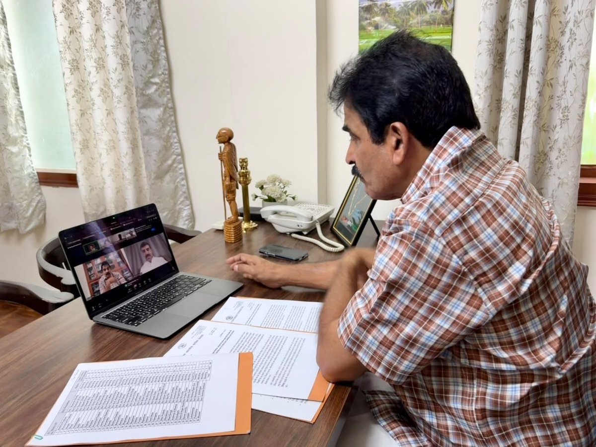 kcvenugopalmp's tweet photo. Convened a virtual meeting of 1000+ DCC Presidents to brief them regarding the pan-India district-level protests planned for tomorrow against CEC Gyanesh Kumar’s criminal acts which helped the Modi-Shah regime orchestrate their grand Vote Chori plans. 

Our demands have been Gyanesh Kumar’s immediate removal and a reversal of all decisions taken under his watch. 

We will take this message down to the last voter, and keep building public pressure to protect our democratic framework.

From the senior leadership right down to the grassroots, our party is all set to take this existential fight to save our Constitution forward with all its might.