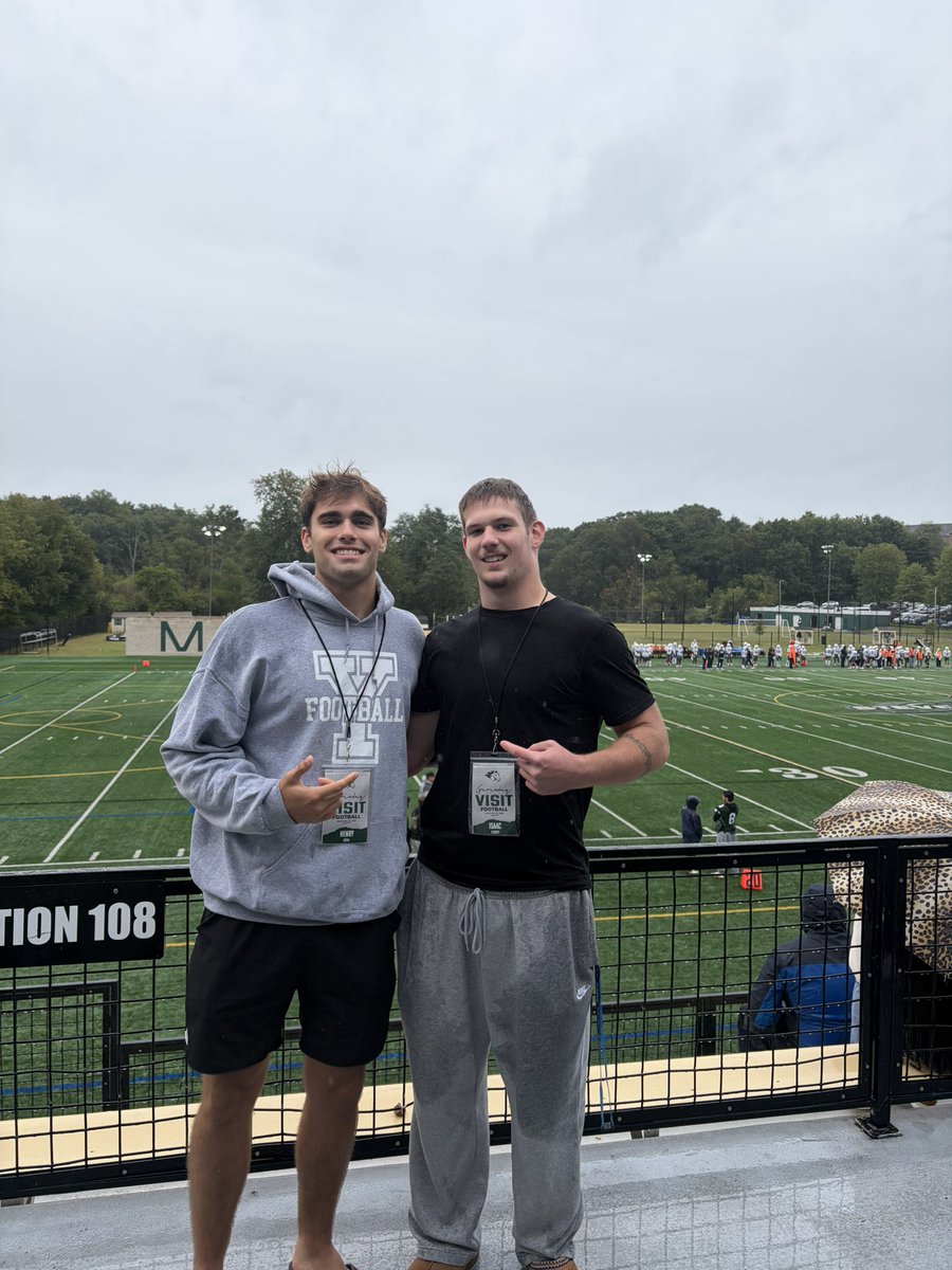 HenryRoyal27's tweet photo. Thank you @SUMustangFB and @Coach_Coles74 for having me out to a game day visit! I loved seeing stevenson dominate out there. Go Mustangs! https://t.co/utg4k0dbmF