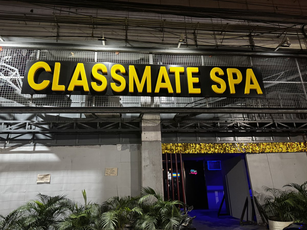yodiboy7083's tweet photo. Classmate Spa - Cubao Experience:

So ayun na nga, napapunta ako dito kanina out of curiousity around 6pm. I only availed the wet area access which is 400php kasi nakapromo daw sila from reg price of 600php. 

Upon arrival, I was greeted nicely by their receptionist. (1) https://t.co/f5UjSwq0EK