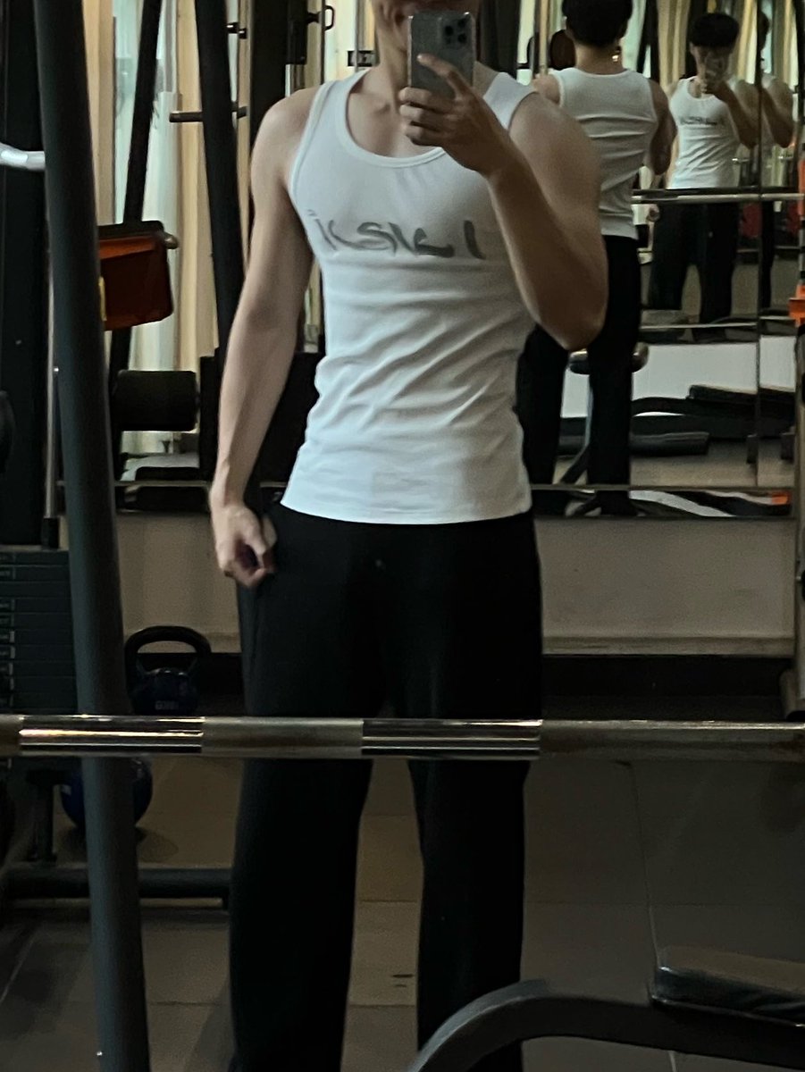 Nippppflex's tweet photo. 瓦健双修 https://t.co/8xxqiFPR0M