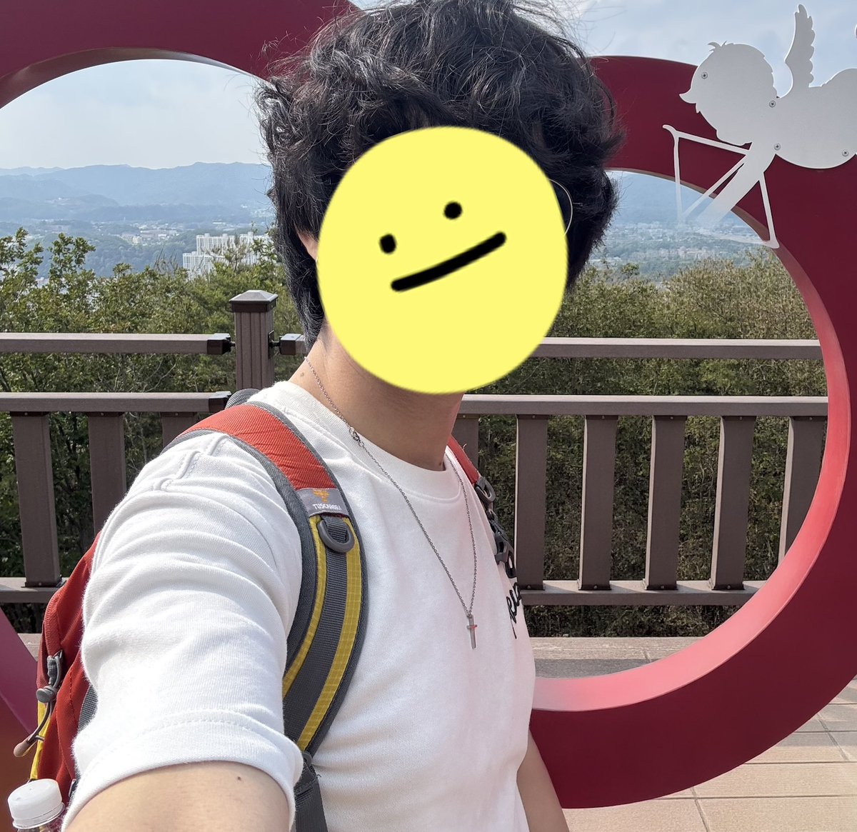 mtf_soeuni's tweet photo. 부모님이랑 418일만에 다시만났다☺️
가끔 생각나면 보고싶어서 울기도 했었는데
막상 마주하니 몇일 여행갔다와서 만난기분이랄까
마음은 여전하시지만 전이랑은 다른느낌
포기하고 싶지않지만 같이 행복하고 싶기도하다
함께 다니던 장소에서 다시📸
2026.09.26 // 2025.06.17
#mtf #tg https://t.co/LnFHwOhqPR