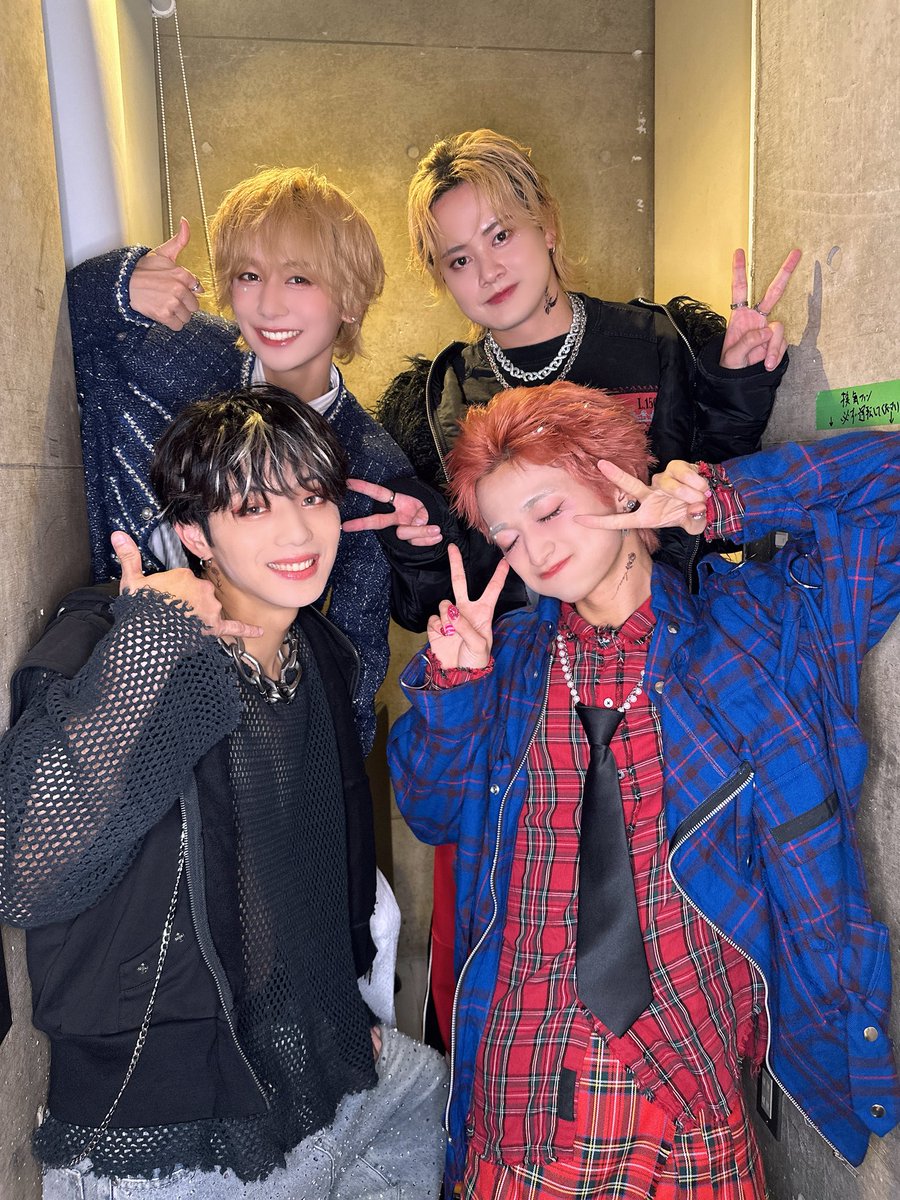 UNiFY0601's tweet photo. UNiFY(Rap team) 1st ONEMAN LIVE

ご来場、誠にありがとうございました！

忘れられないLIVEになりましたか？

これからもRap team
そしてUNiFYの応援
よろしくお願いします🧡💜

#らぷち https://t.co/UwCba0mMGd