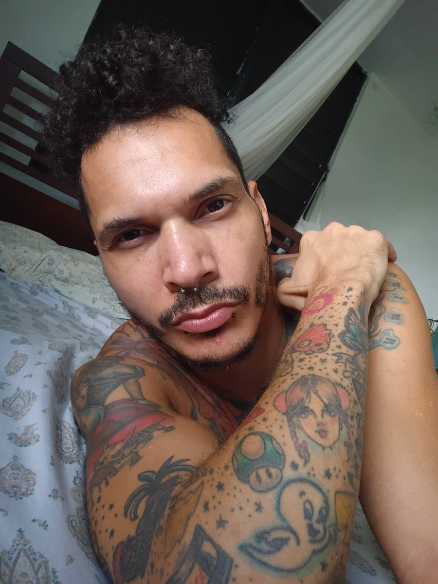 ovyper787's tweet photo. una noche mágica ✨ y una mañana especial 🌞🫶🏽💖 brillar con energias 🙌🏽 #SumdayMorning 🙏🏽🌿 https://t.co/yJPN4GXM7R