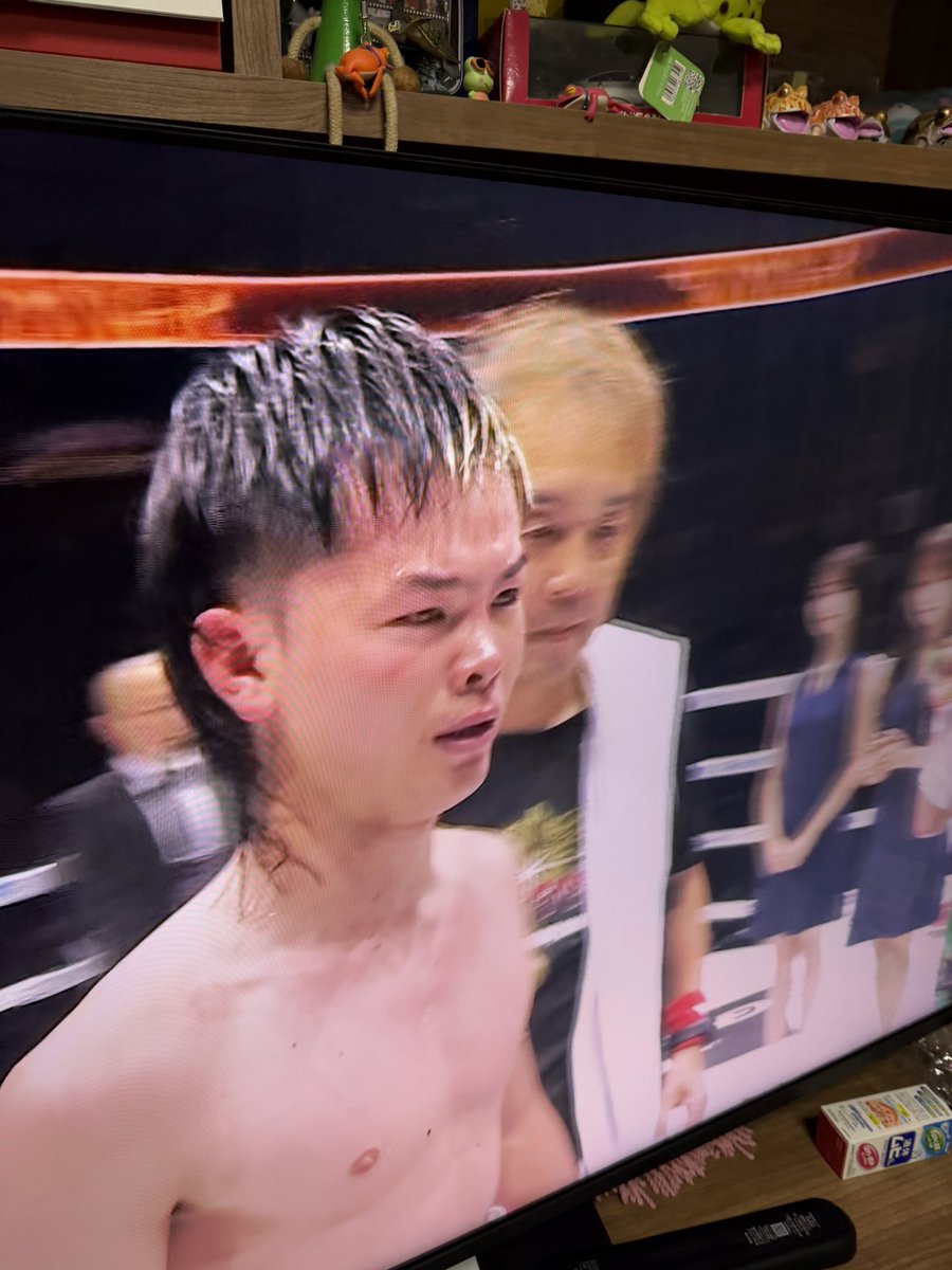 rohitadiary's tweet photo. 那須川天心残念、、、
ってかダウンも取り、、明確に押されてたラウンドもないように感じるんだけど、、、
なぜ判定で負けるの？？という印象、、、
天心がんばれ！応援してる❤️ https://t.co/xpPMOh44OW
