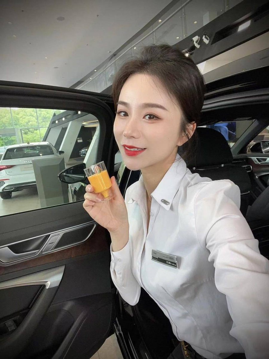 pricesarah7182's tweet photo. 刚玩X第2天。刷了一圈感觉机器人有点多，真人好像不太好找？  

有刚刚翻墙出来的吗？交个朋友吧 https://t.co/IvFheTHSrv