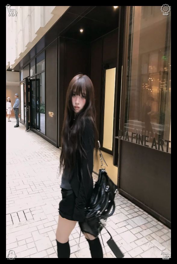 tinamoreno89's tweet photo. 🦶Soup spoon in the bagWhen surrounded by complaining negative people, guard your own positive mindset firmly and do not be infected by their pessimism, hold hope and steadily pursue your bright life goals. https://t.co/AzAmhs01jd