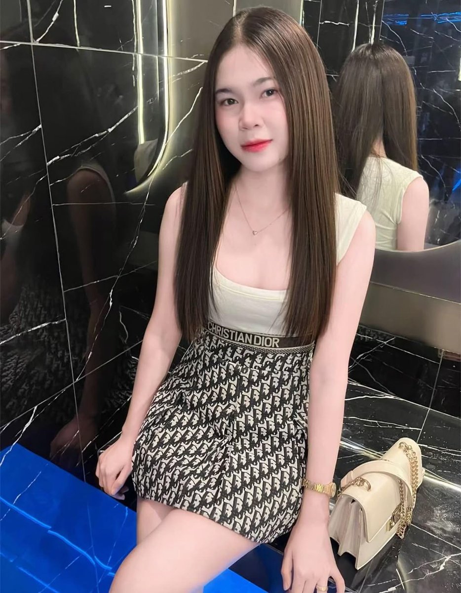 StephanieKlisr's tweet photo. 🧁"ความบางเบาชนะเลิศ ทาแล้วเหมือนไม่ได้ทาอะไร แต่ปกป้องแดดได้เต็มร้อย" ☁️ ครีมกันแดดเนื้อซูเฟล่ สบายผิวขั้นสุด ไม่หนักหน้า คุมมันเป๊ะ

🆔 234smm
#รับงานสิงห์บุรี https://t.co/wcE2kFUAuM
