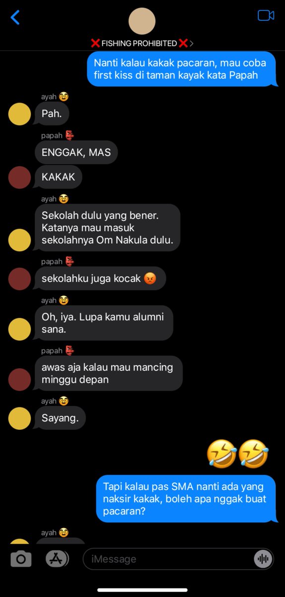 naskahmerona's tweet photo. ketika senjata makan tuan
#awodiris edisi keluarga #beersun,
two tweets au. https://t.co/skwNAfIVGe