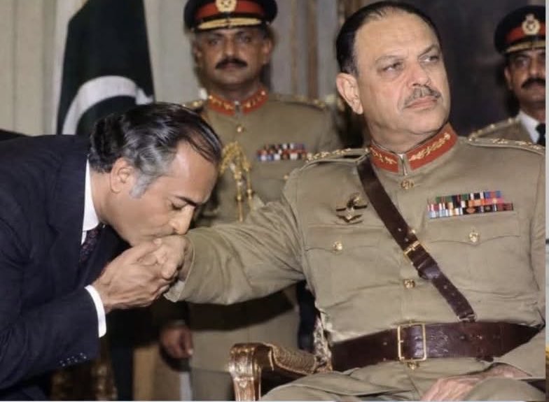 WasayJalil's tweet photo. Two culprits in one frame (Divide &amp; Rule) https://t.co/r4ScMvZwhB