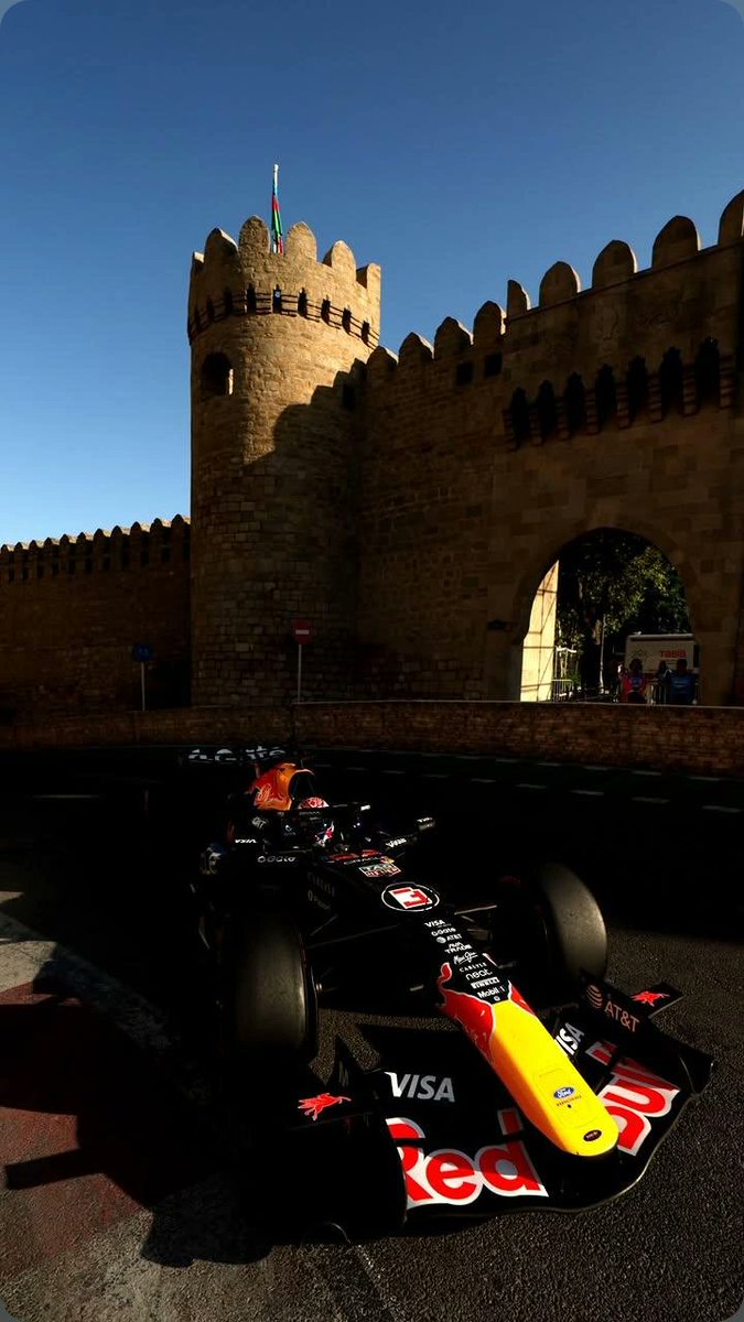versainzcorner's tweet photo. daily dose of versainz 💙 

farewell, azerbaijan. you have been good to us. 🇦🇿 https://t.co/eqYV2CWjZn
