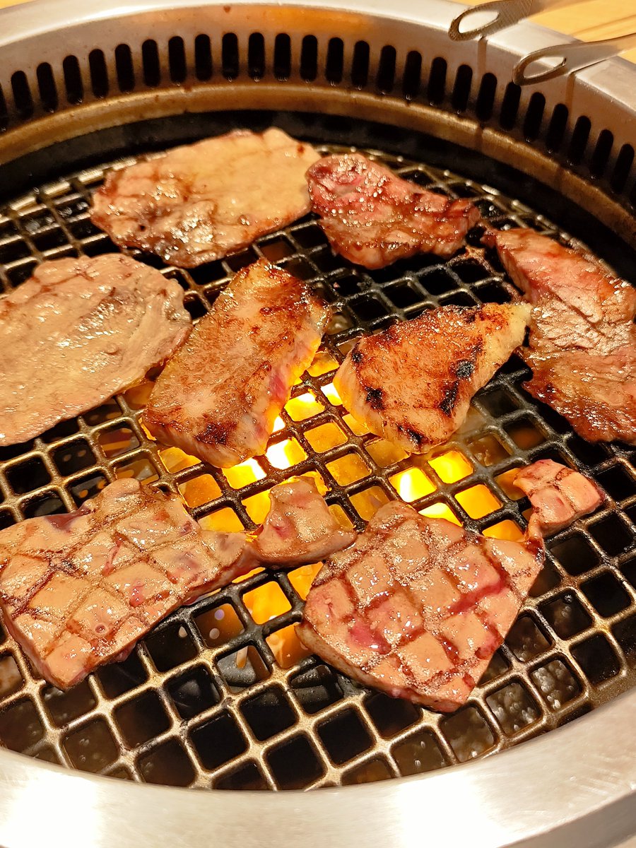 koudaimisawa's tweet photo. 初めてWEC観戦したけど、めっちゃおもろい
やっぱりレーシングドライバーはすごいぜ https://t.co/JZyffI320c