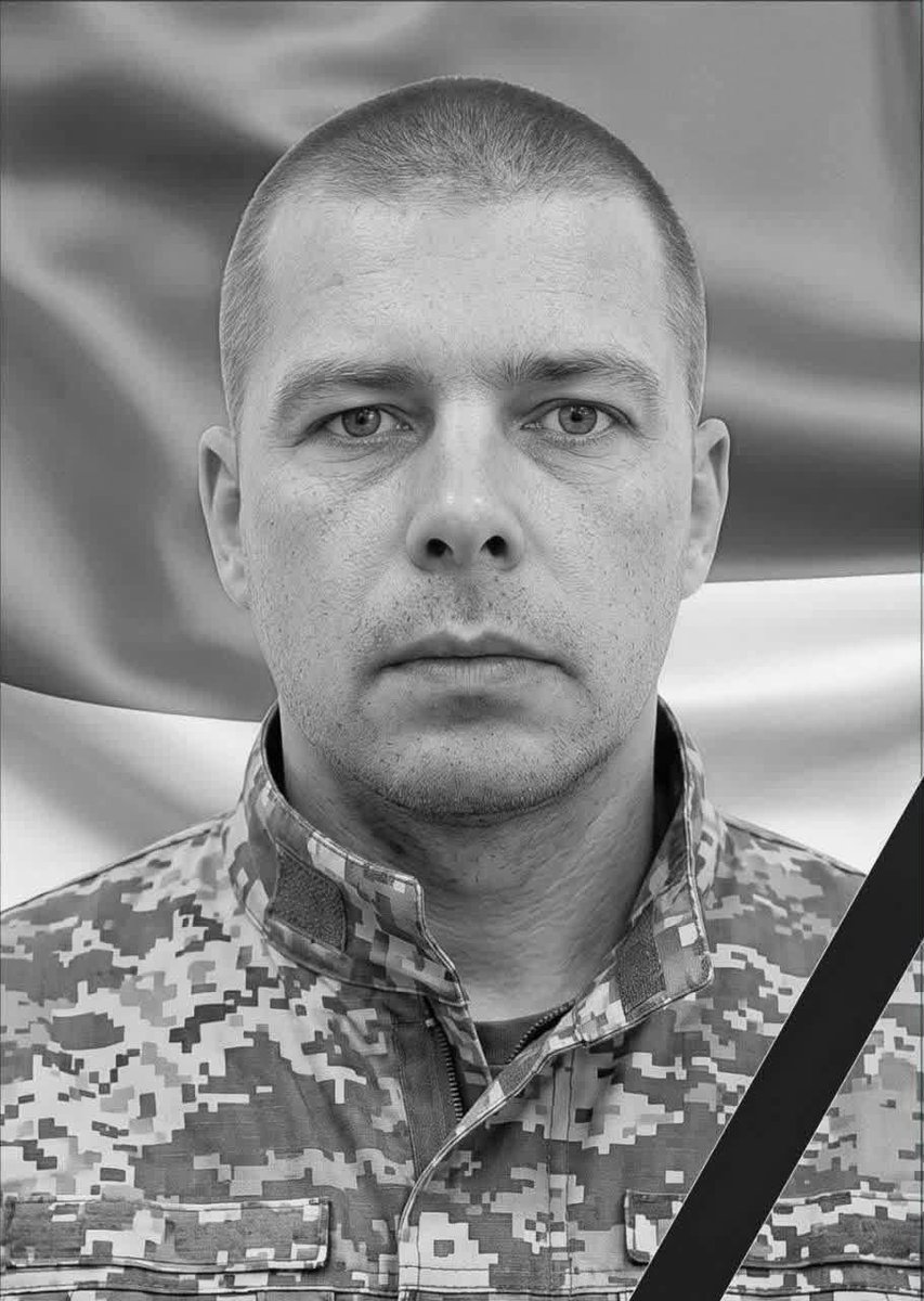 RPm80VyGYSyYgyt's tweet photo. Сьогодні Львівщина прощається із захисниками:
🕯️Іван Мазур
Житель м.Жидачів
🕯️Василь Кремінець
Житель с.Стремінь Шептицького району
🕯️Іван Собчук
Родом із Сокальщини
🕯️Василь Рибак
Проживав у Сокальській громаді.
#вічнапамять #єс #львівщина https://t.co/dTBmtTNo98