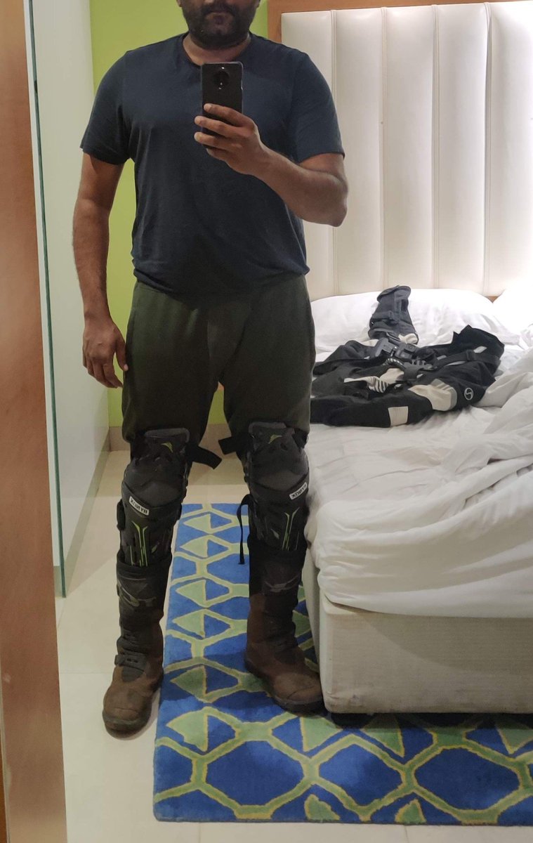 midasjuli's tweet photo. Amature outfit but expensive. Only the outer shell https://t.co/ajymnuvcVn