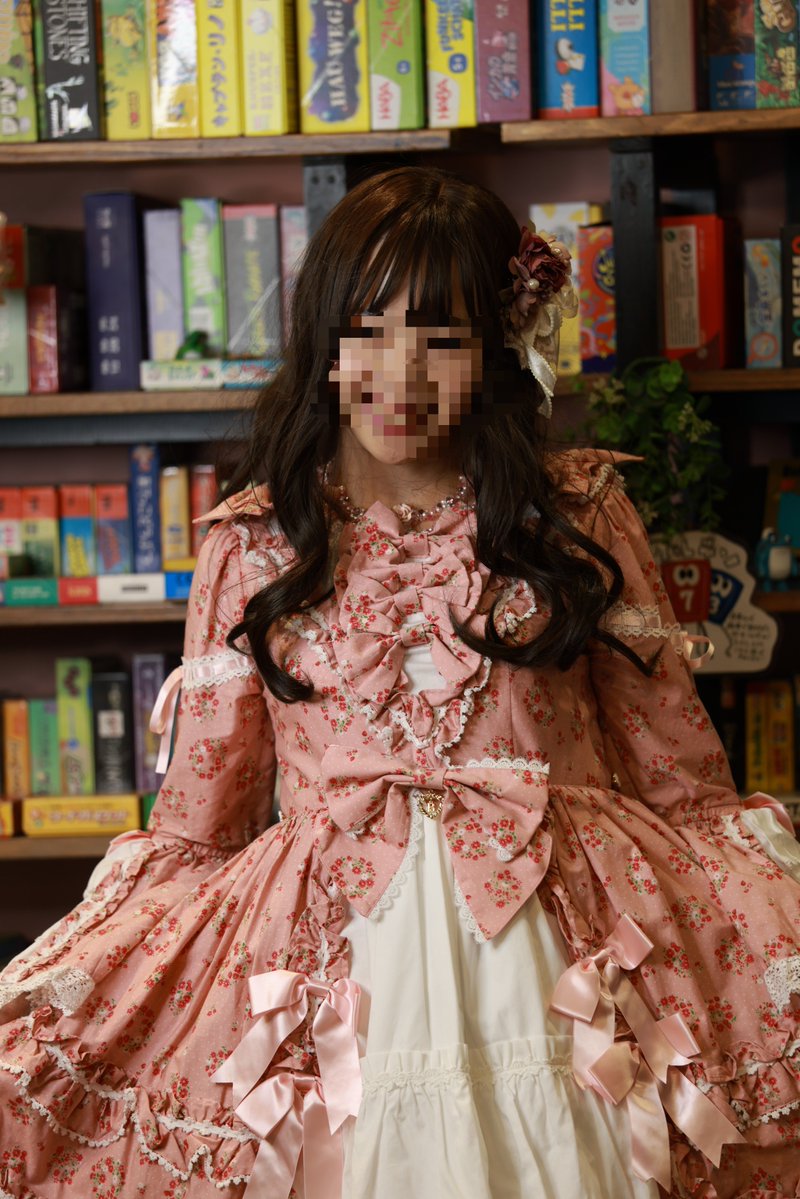 pinyo1206's tweet photo. #ロリィタボドゲ会

今日も���ちゃくちゃたのしかったー

ナッツアゴーゴー
映画のやつ
ムジーナ
フィッシュのやつ
ヒクトルーン
やった。
ムジーナ、私一番下手だったけど一番楽しかったな。

服はBABYの一番お気に入りのやつ。 https://t.co/34fnOnyQvW