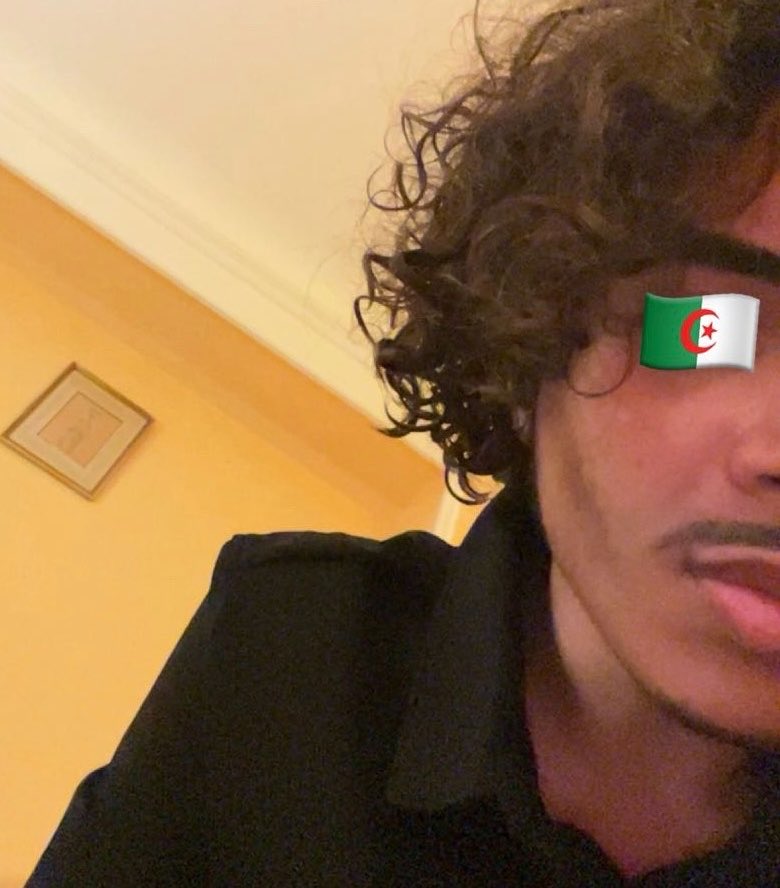 t0r1y4m4h4t3r's tweet photo. Le top sans épices sans jus d’enfant de 10 ans mais jss honnête sur mes goûts au moins 😂😂😂
(Juste animes) https://t.co/07CMKXkaIS