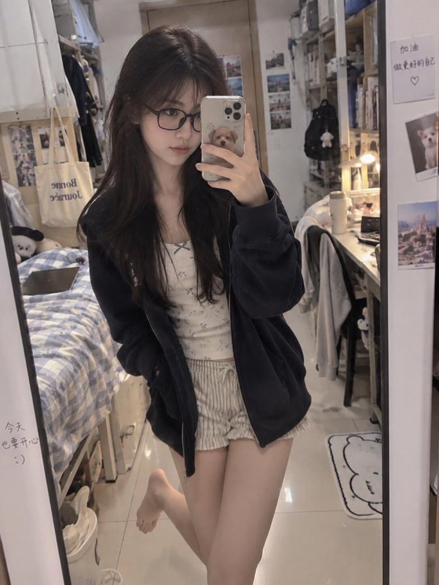 Rowen_Haward's tweet photo. 美术生   反正不要🚪

真的给b看  不信你试试！#女菩萨 https://t.co/6vx3PiK5iO