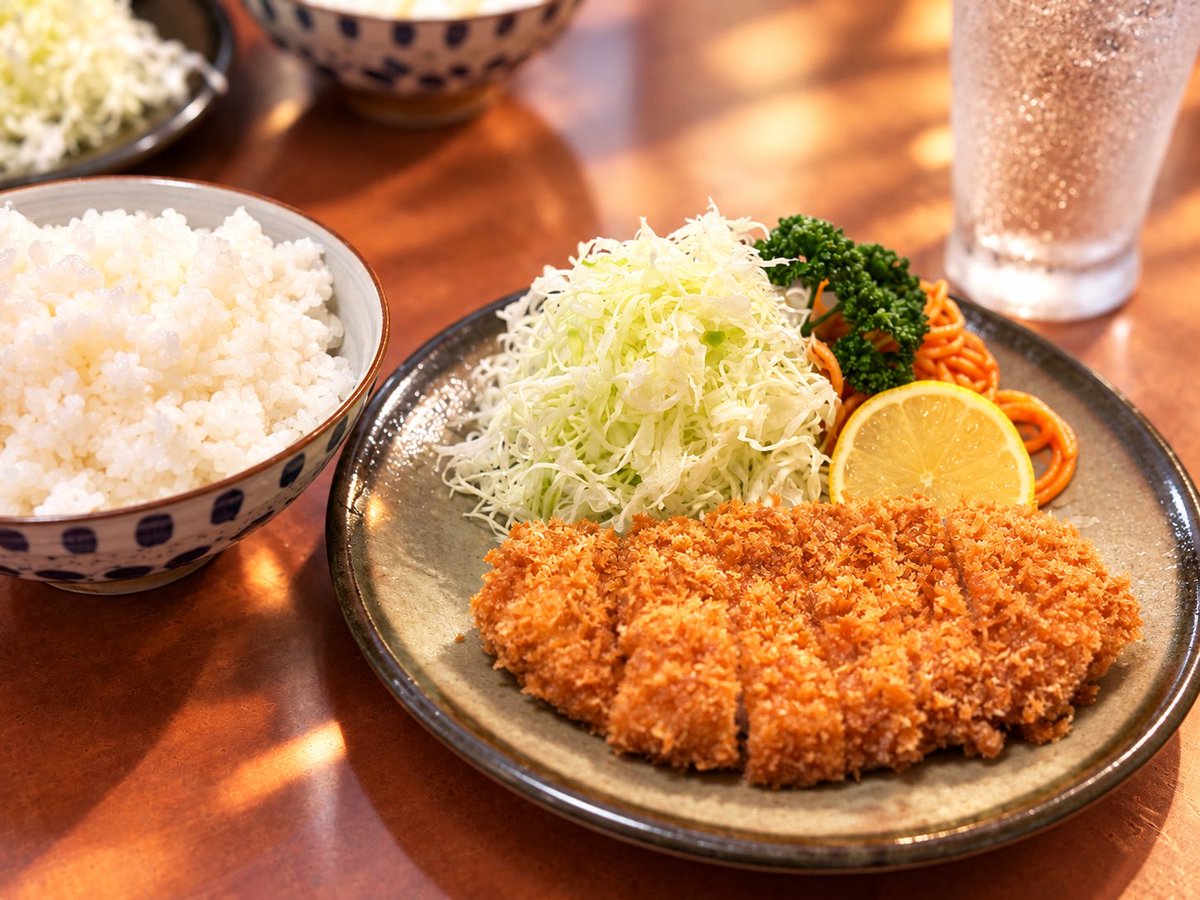 mskco_ttnt's tweet photo. かなり久々の #松本湯 ！前回が一年以上前！そんなに来てなかったっけ？！本日は入場待ちは10分程度！熱湯が今の時期は不感湯になってた！ここの水風呂はホントに深くて気持ちいい！段差を降りていくと気づいたら全身が水に浸かっているこの形がいいよね！

#サウナイキタイ https://t.co/rUX5hfbqIw https://t.co/PbdTRwLZlL