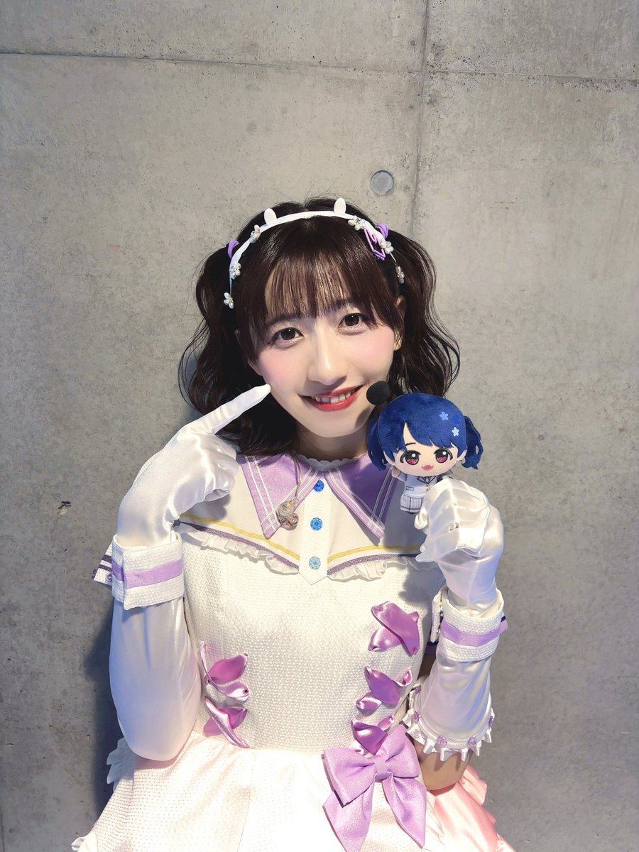 tajimaru25's tweet photo. #シャニマスソロライブMSP
２日間ありがとうございました！🪽

大好きな、思い出が詰まった衣装に囲まれて
大好きなみんなとソロ曲を披露することが出来て嬉しかったです！👗✨

これからもたくさん聴いてくださいね🧸💜 https://t.co/wqFx2imNfD