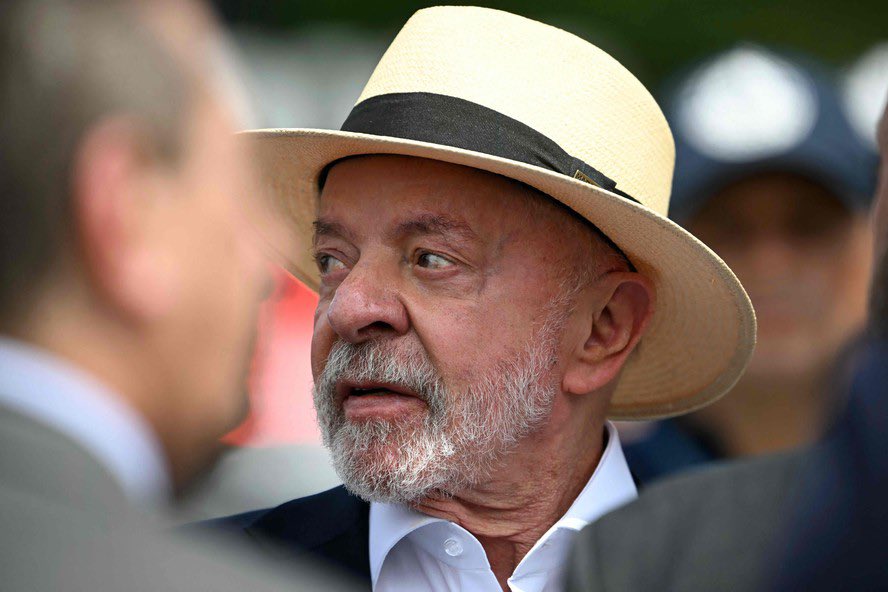 CorrupcaoBrNews's tweet photo. 🚨CONFIRMADO! Faltando exatos 7 dias para eleição, é certo que LULA SERÁ REELEITO para um quarto mandato, se passar de 50% dos votos https://t.co/x4Hqls1VQS
