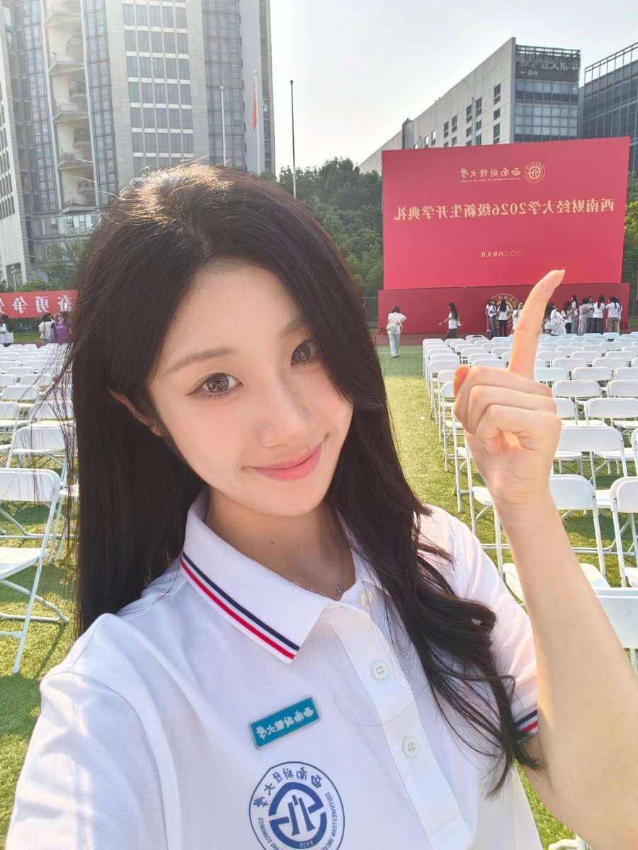 124Fastback's tweet photo. 05 的 
女大 找男 
恋爱次数 2 （希望是男大） https://t.co/BqQZm3Qzs1