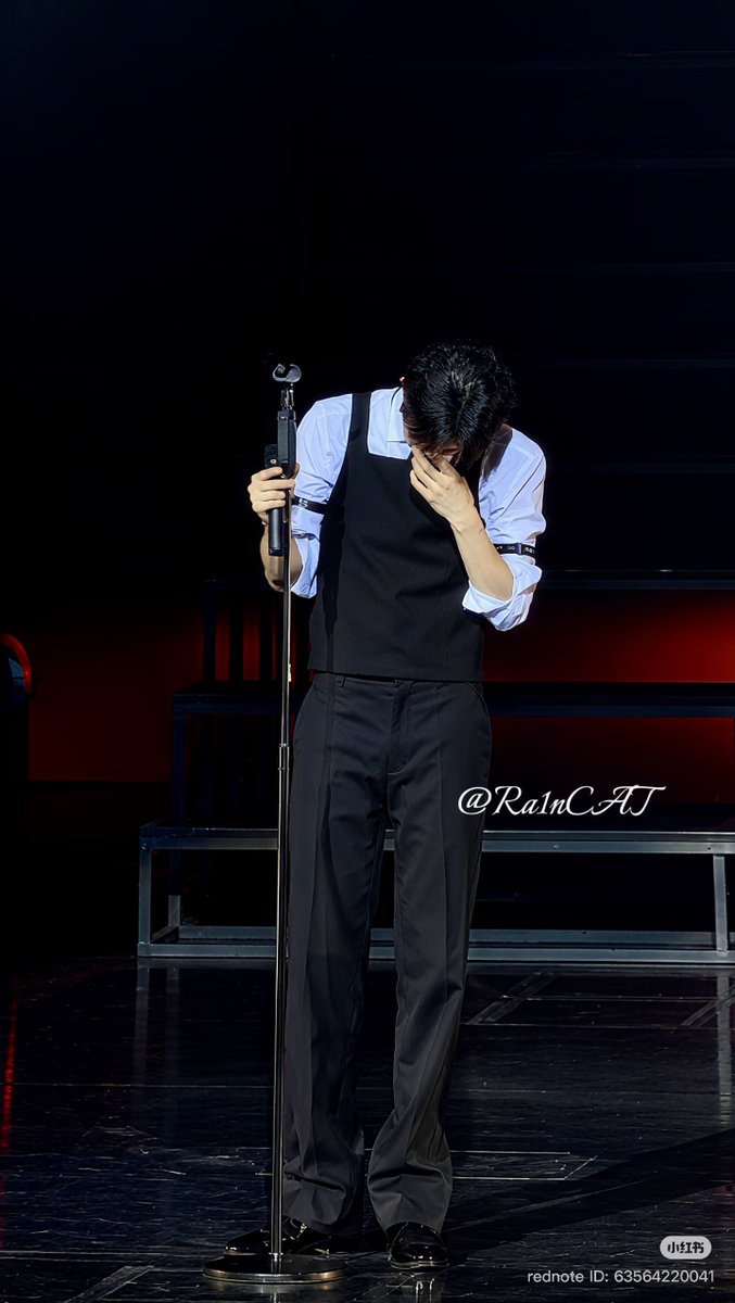 hsngpilled's tweet photo. seeing heeseung cry and mentioning how he still thinks about that march period really made me sad.

hearing his ments today on how he felt like he wasn’t enough, felt insignificant, felt alone, wondering if we would still be there for him, and this isn’t the first time he’s mentioned feeling this way.

it reminded me of his teenvogue interview

💬: evan remembers trying to make the day of the announcement, a tuesday, feel as normal as possible
💬: he kept an eye on the situation, while also trying to find peace with his decision 

🦌: if you view it from one lens, i guess i did a variety of activities in order to ease my apprehensive and worried heart: i ate, practiced my vocals, worked out, watched a movie.
🦌: i tried to spend the day working on myself

also, how he described “overflow” & “ride or die”

🦌: overflow is a song i wrote when i was going through a really hard time. i was surrounded by many emotions and it was a period when those feelings weren’t really being resolved or released. they started bubbling up inside me so i thought

🦌:…it is the reason why i wrote “ride or die”
🦌: during that period, fans were really worried about me and i could tell it affected them on an emotional level.
🦌: i needed a way to make them feel calm and that’s why i released the song.

i just wanna give me such a big hug ☹️🫳