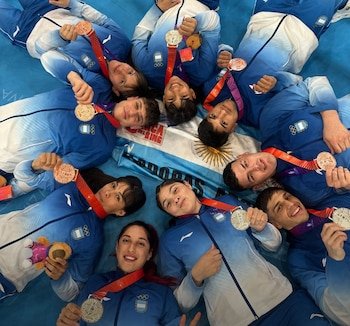 Rosariociudadok's tweet photo. Medallero final
Brasil🥇122🥈107🥉83
Argentina🥇81🥈87🥉125
Colombia 🥇69🥈61🥉62

Presupuestos
🇧🇷 Brasil: US$700 millones
🇨🇴 Colombia: US$160 millones
🇦🇷 Argentina: US$14 millones

50 veces menos presupuesto que Brasil
11.4 veces menos que Colombia
El MILAGRO Argentino https://t.co/d6CbaaOEnu