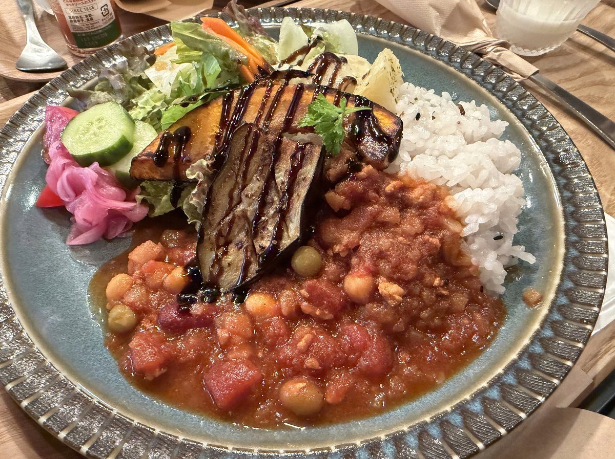 Martymarrttt's tweet photo. 役所の入札情報見ればSVの時給が分かったりしますよ。自治体によりますが、2倍以上だったりします。逆に一律は見たことないです。SCがSVするというより、SVできる経験者は別枠で募集や委託されていることが多いように思います。 https://t.co/bohO9cl3vd