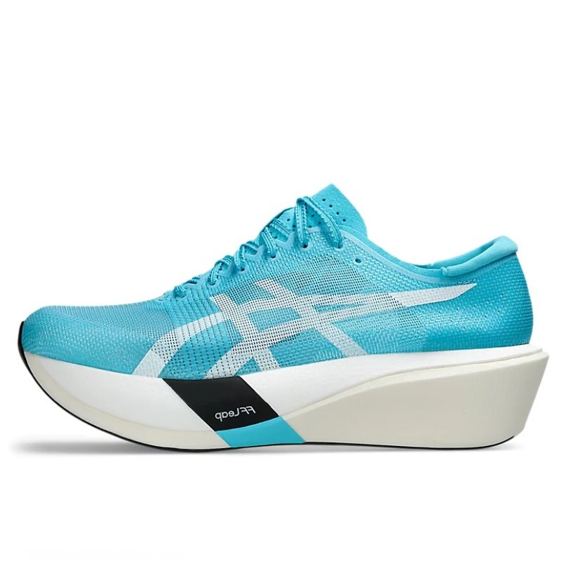 Apapunza's tweet photo. Info yang tau metaspeed edge yang murah dimana yang diskonnya besar besaran ,pingin jadi antek antek asics,dah capek adidas mulu #gaysurabaya #gaysidoarjo https://t.co/NaPhr96crA