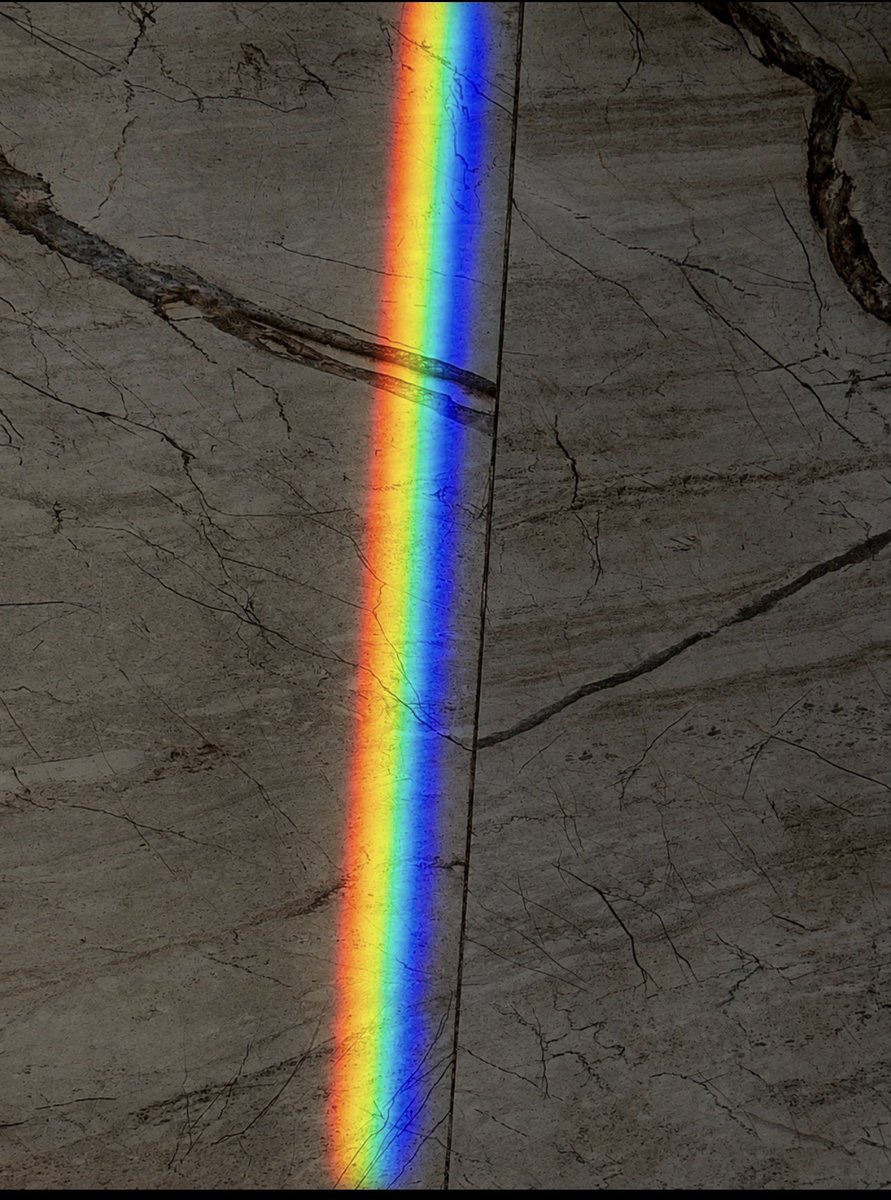 iuppprr's tweet photo. I found rainbow https://t.co/vJHpmVCULj