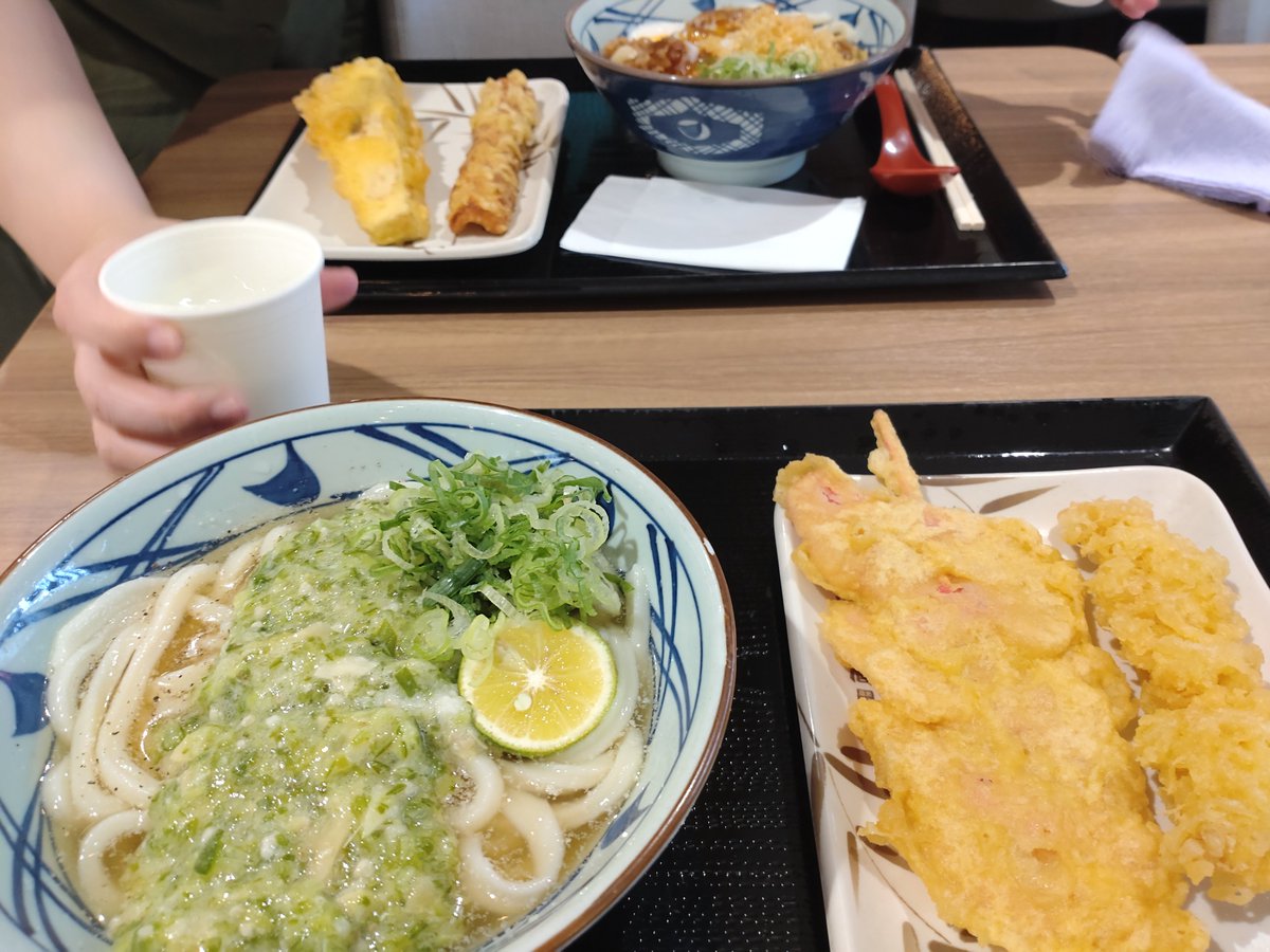 iorimfmf's tweet photo. サイゼ→31アイス持ってカラオケ→ちいかわ映画→丸亀のデートコース🤗大満足 https://t.co/CxR22JivOn