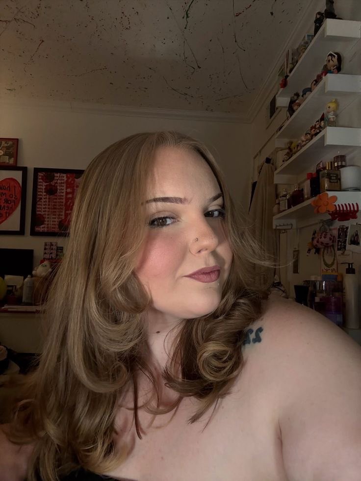 JaynesLibby's tweet photo. I am so bored, text me now https://t.co/sy6gvu3TBz