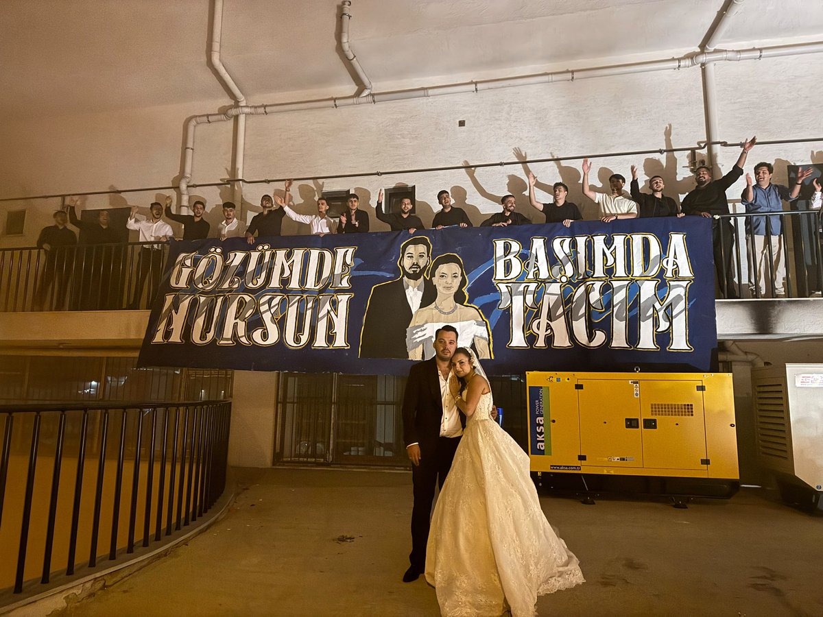 mertotcglu_GFB's tweet photo. Bu anlamlı günde nikâh şahitliğimi yapan; ağabeyim Cem Gölbaşı’na, Fenerbahçe Yönetim Kurulu Üyesi İsmail Balcı’ya ve geçmiş dönem Yönetim Kurulu Üyesi Adem Köz’e teşekkür ediyorum.

Mutluluğumuzu paylaşan tüm büyüklerimize, dostlarımıza ve kardeşlerimize teşekkür ederim. https://t.co/RZZ3qrQaJO