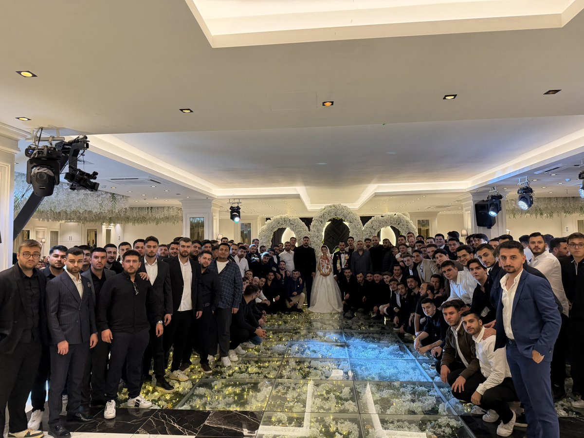 mertotcglu_GFB's tweet photo. Bu anlamlı günde nikâh şahitliğimi yapan; ağabeyim Cem Gölbaşı’na, Fenerbahçe Yönetim Kurulu Üyesi İsmail Balcı’ya ve geçmiş dönem Yönetim Kurulu Üyesi Adem Köz’e teşekkür ediyorum.

Mutluluğumuzu paylaşan tüm büyüklerimize, dostlarımıza ve kardeşlerimize teşekkür ederim. https://t.co/RZZ3qrQaJO