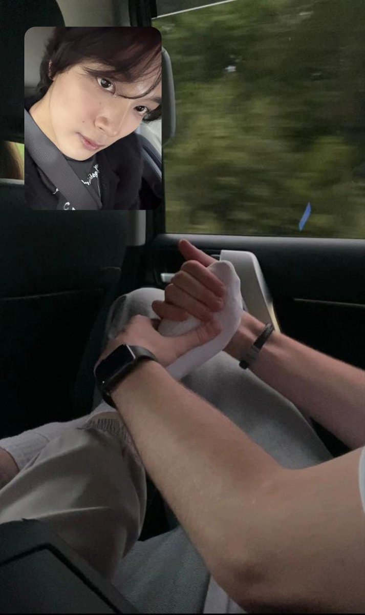 skyandhyuck's tweet photo. BeReal Markhyuck menikah https://t.co/Mq5piu7jL0