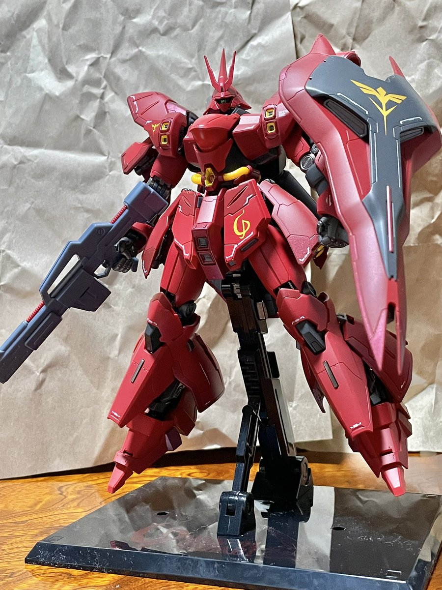 T666Buzz's tweet photo. メタルロボット魂のサザビーが到着。重量感あって素晴らしい出来です。サザビーと言えば、サザビー出ます！サザビー発進！ですね😊

#サザビー
#メタルロボット魂
#逆襲のシャア https://t.co/eqxzahHtHD