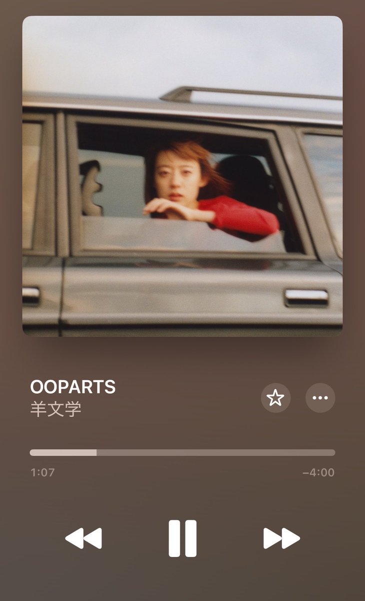 cherixmel's tweet photo. 毎年この時期に聴きたくなるのはこの二曲🎧🍂 https://t.co/ZIxYuN6yGT