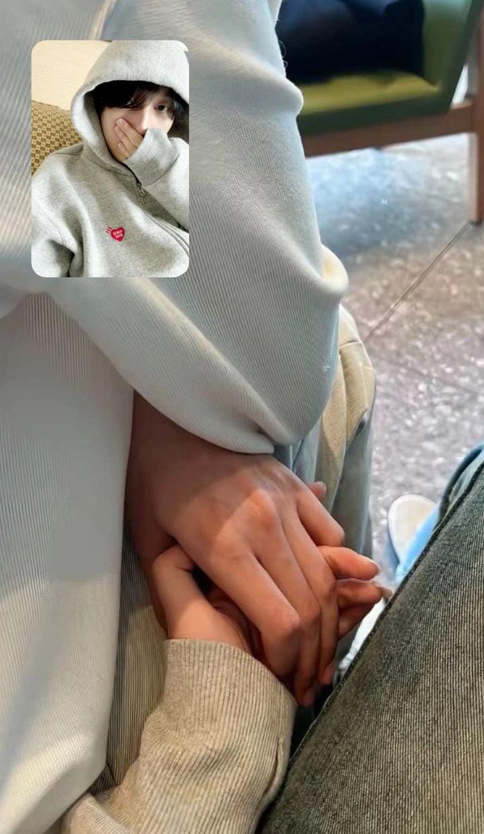 skyandhyuck's tweet photo. BeReal Markhyuck menikah https://t.co/Mq5piu7jL0