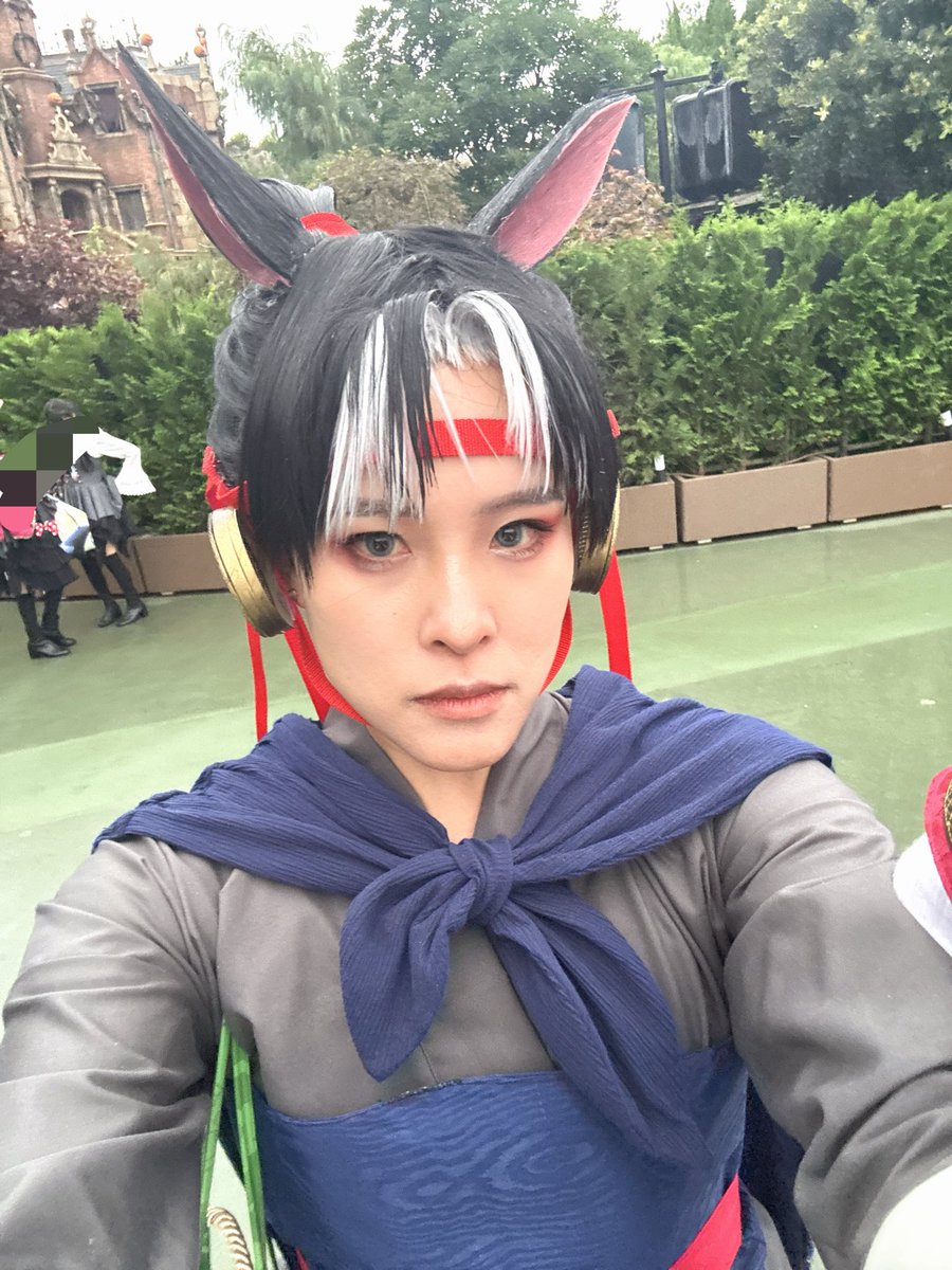 03chi_ryu28's tweet photo. 久々のコスで自撮りが分からない馬と生首の馬 https://t.co/1GyrUsoPdU