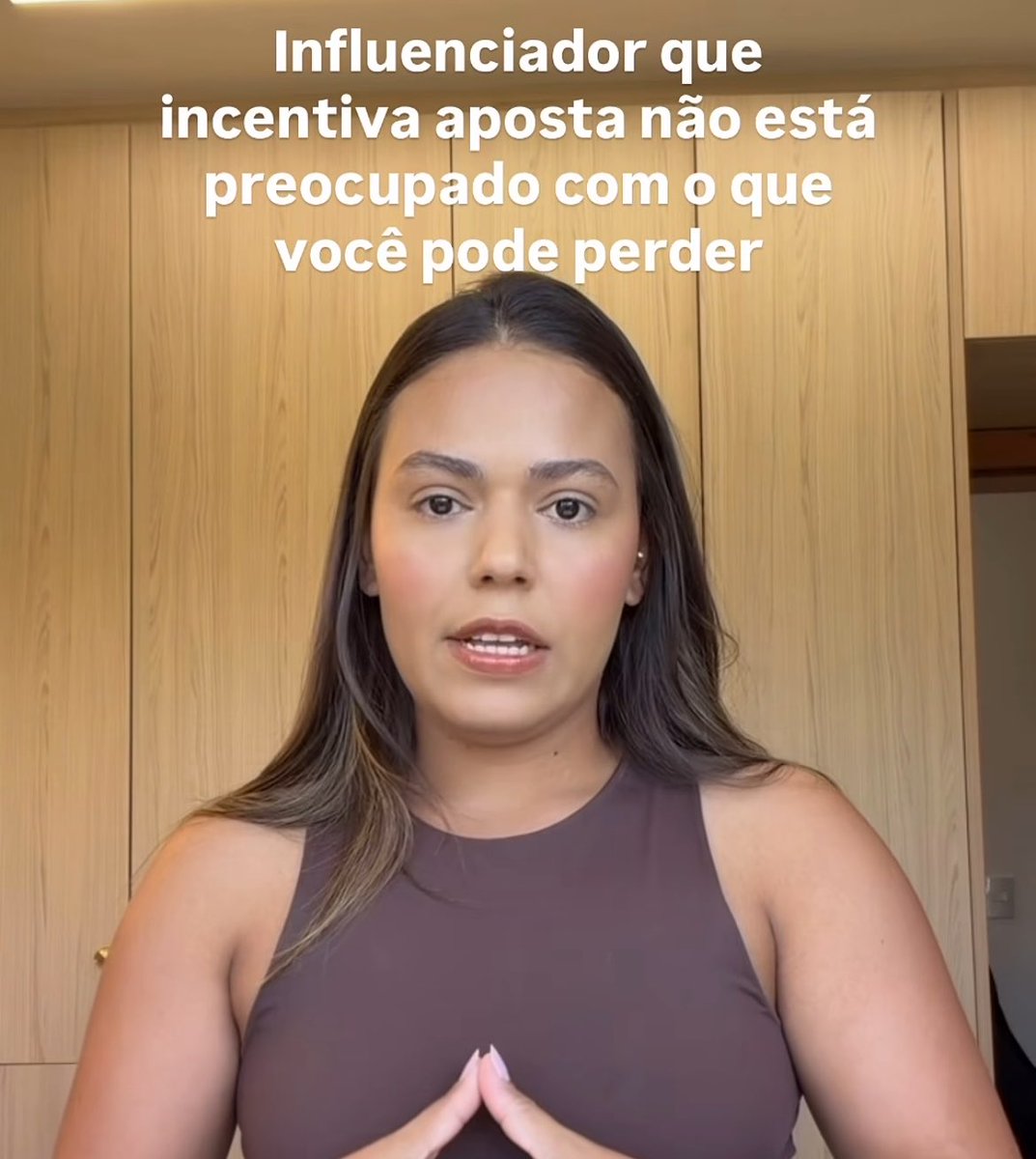 PortalBabados's tweet photo. 🚨Bruna Lohaine rebate influenciadores que estão reclamando do fim das bets: "Recebi proposta de R$ 900 mil por mês com 2,5 milhões de seguidores. Imagina quem tem 8 milhões? Não estão preocupados com você, estão preocupados com o dinheiro que vai para o bolso deles." 👏🏽 https://t.co/jNbtr2xHRn