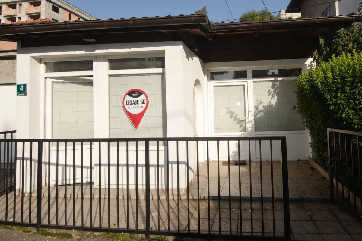 immo_aldin's tweet photo. 40 m² Geschäftsraum im Erdgeschoss in der Fojnička-Straße, Dolac Malta: zwei Zimmer, WC und kleine Teeküche – passend für Büro, Agentur, Praxis oder Geschäft. Miete: 550 BAM

Mehr erfahren: https://t.co/UOtjpnZ0YU

#NovoSarajevo #DolacMalta #Bueroflaeche #Miete https://t.co/7ChHg23ffG