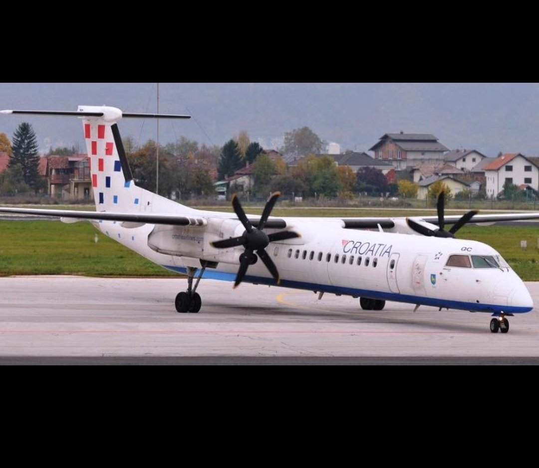 BOSNADANAS's tweet photo. 🇧🇦✈️ 30 GODINA VEZE SARAJEVA I ZAGREBA
Croatia Airlines obilježava 30 godina linije Sarajevo–Zagreb. Od prvog leta 1996. godine realizovano je više od 36.000 letova i prevezeno 1,34 miliona putnika.
#Sarajevo #Zagreb #CroatiaAirlines #BiH #Aviacija https://t.co/LuB8DWDqDp