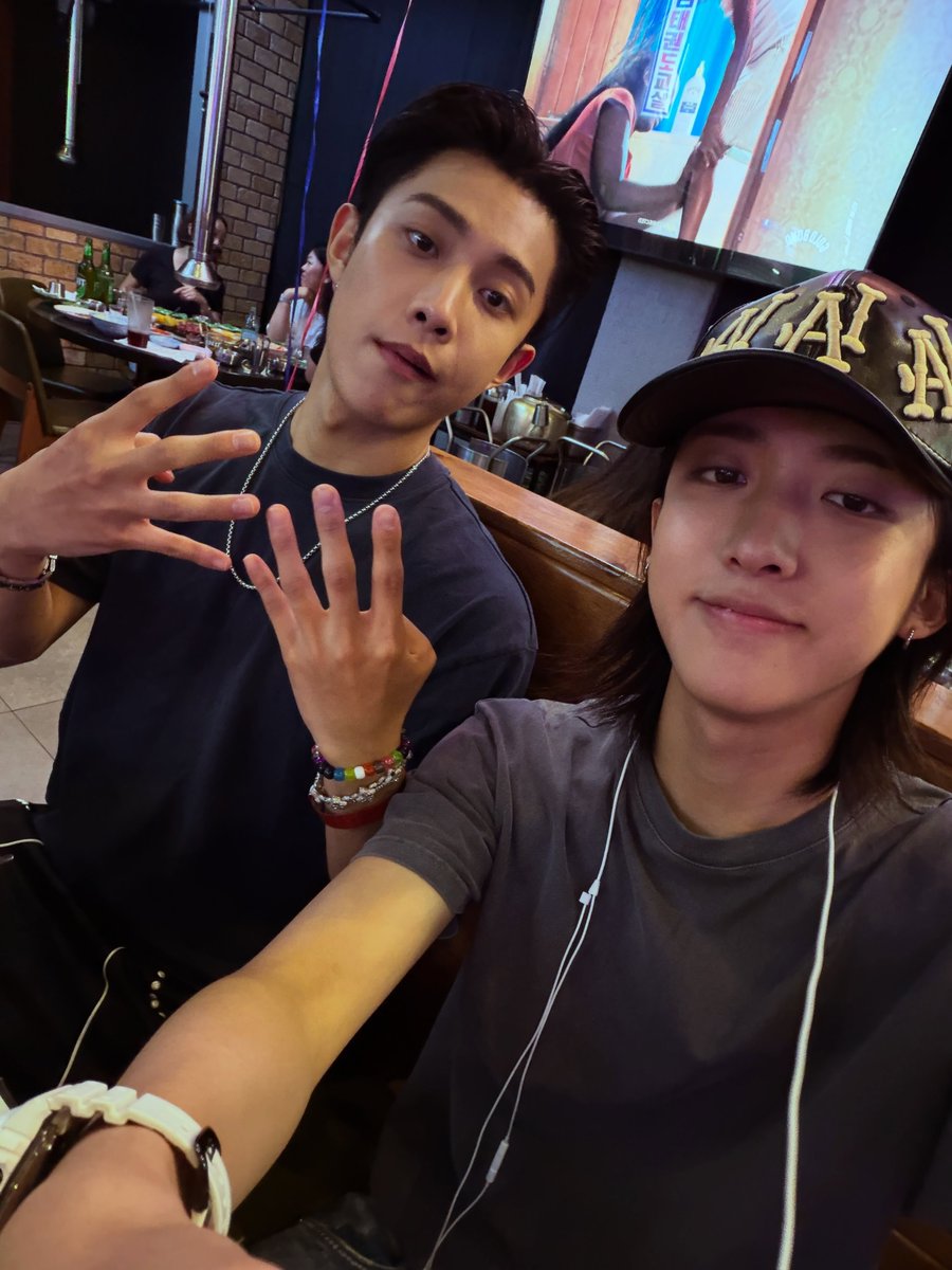 owedomnick's tweet photo. sering hilang arah, tapi gak pernah hilang minat sama rulnit https://t.co/D11mvSf114