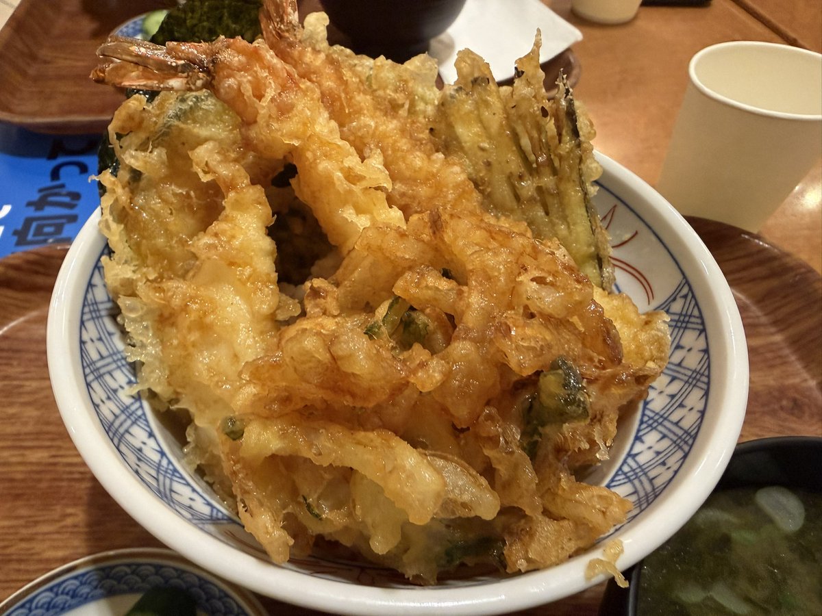 akmiyake77's tweet photo. 東関東吹奏楽コンクール一般の部✨
もう1週間経っちゃいました😱

世代年齢関係なく仲間をリスペクトしているところ‥現役から変わらないそのスタンスが何より魅力的に感じます。

作新楽音会は安心感のある実家のような場所。
しばらくシーズンオフ！
また会いましょう〜
ありがとうございました🙌 https://t.co/7oEuf63QM6