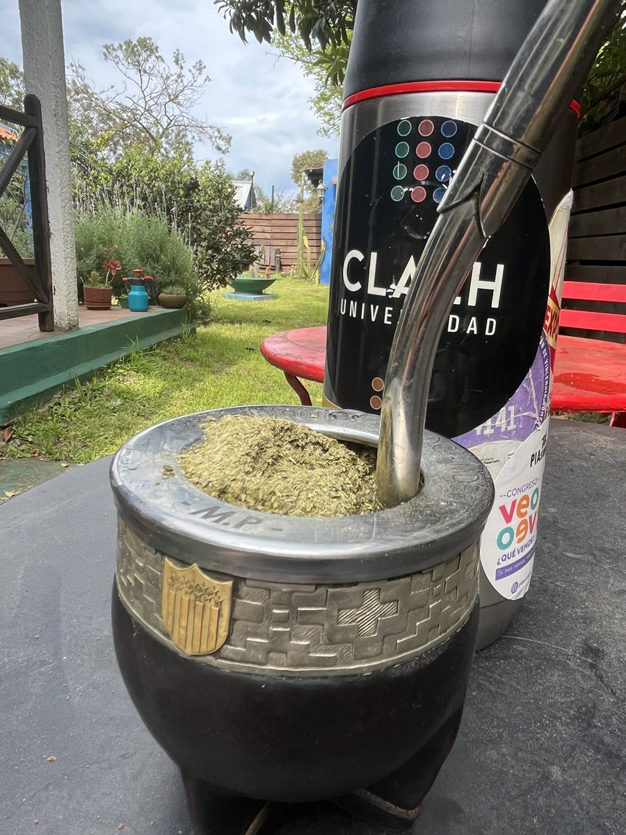 martinpardo77's tweet photo. Nada más rico que el #mate dominguero. #BuenosDías 🧉😎 https://t.co/VOfLZv2Lss