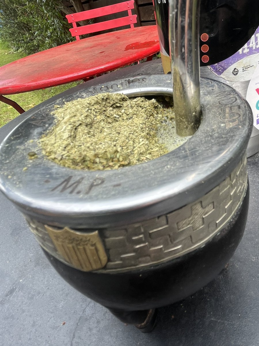 martinpardo77's tweet photo. Nada más rico que el #mate dominguero. #BuenosDías 🧉😎 https://t.co/VOfLZv2Lss
