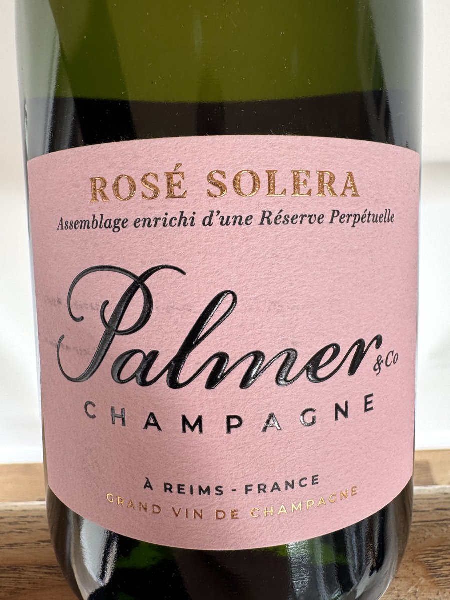 Champagne__Club's tweet photo. https://t.co/d9LFG1gxH0
Champagne Palmer &amp; Co Rosé Solera Brut

Please find tasting notes and info on https://t.co/d9LFG1gxH0 or the app Champagne Club. https://t.co/7tnLr0oUR2